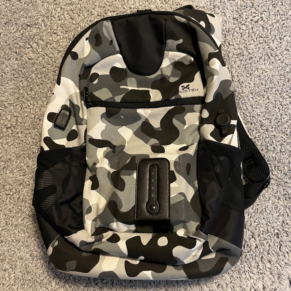 Ghostek NRG charging backpack